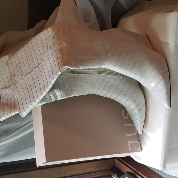 Heeled Boots - Picture 2 of 6